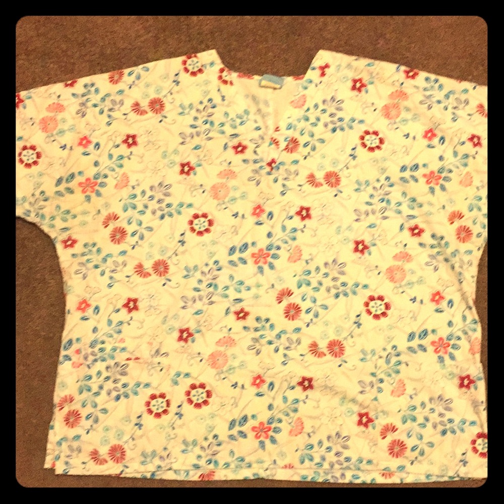 Scrub top; scrubs